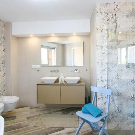 Tosal Gros Dk By Carlosferien دينايا