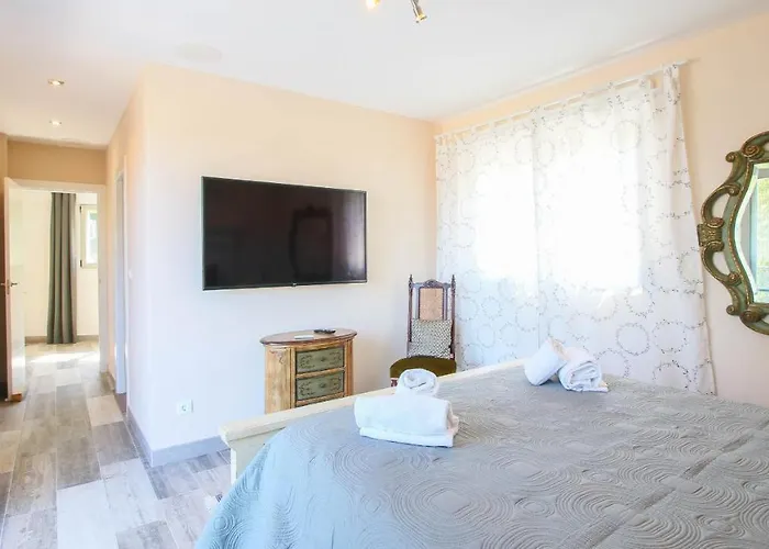 Tosal Gros Dk By Carlosferien